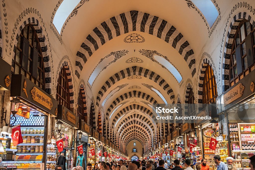 Istanbul Grand Bazaar shopping like a local